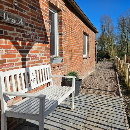 Ferienglück an der Nordsee: Erdgeschoss-Ferienwohnung mit Kamin und Garten Altfunnixsiel Exterior photo